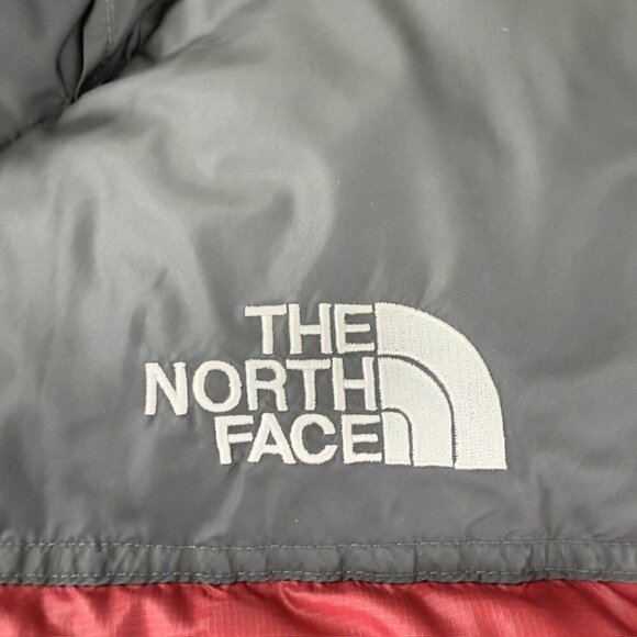 The North Face Men's Size Medium 700 Fill Goose Down Nuptse Puffer Jacket - Picture 15 of 16